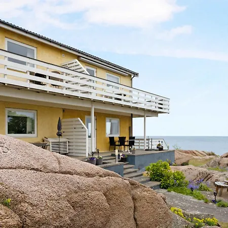 On The Bornholm Cliffs * Allinge-Sandvig