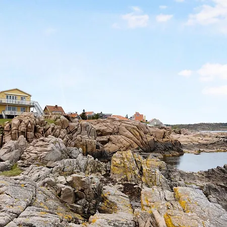On The Bornholm Cliffs Daire